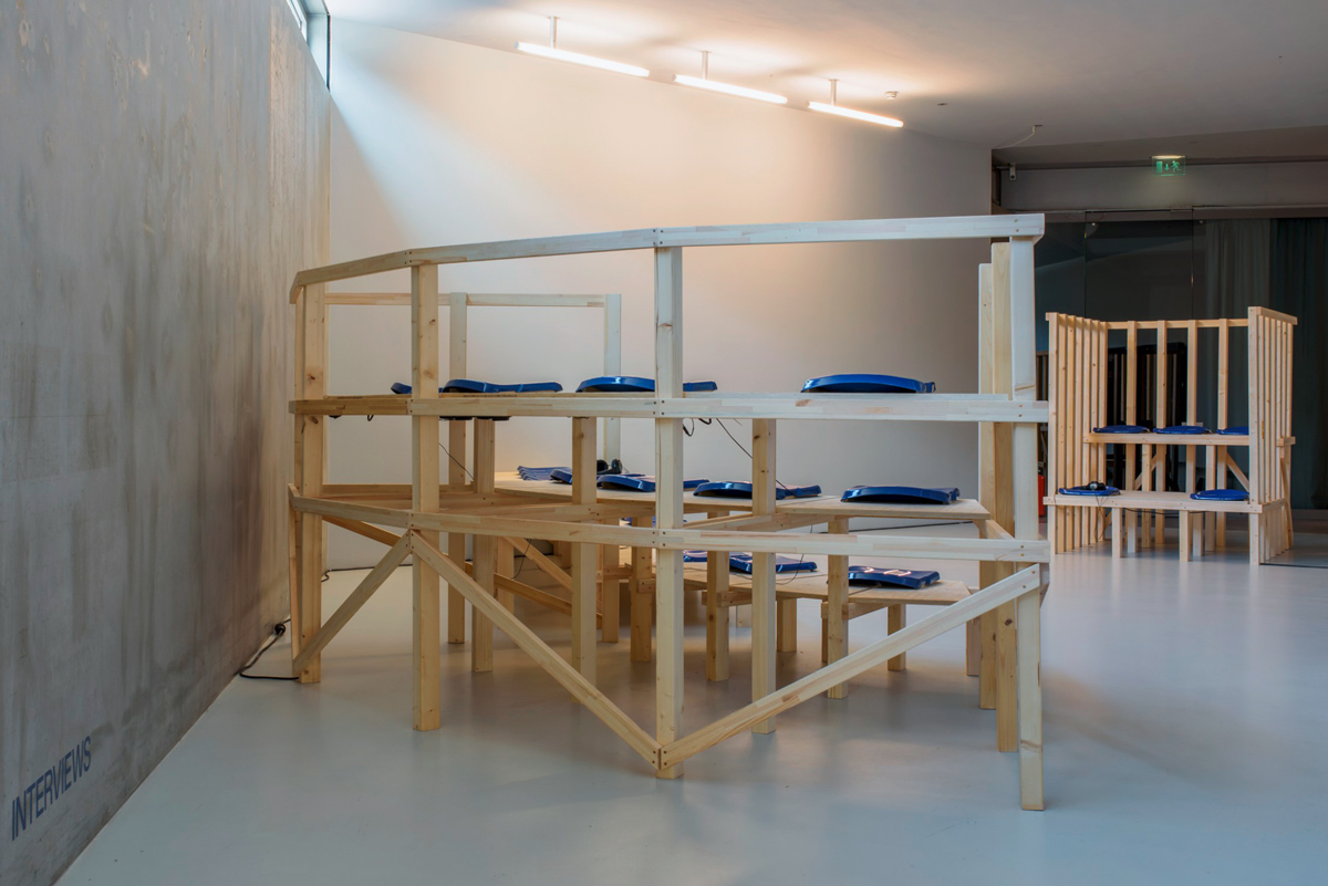 GfzK Ausstellung – Clemens von Wedemeyer – Mehrheiten – Ausstellungsarchitektur, -möbel